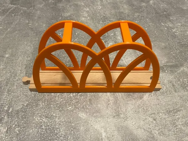 Pont pour circuit de train en bois