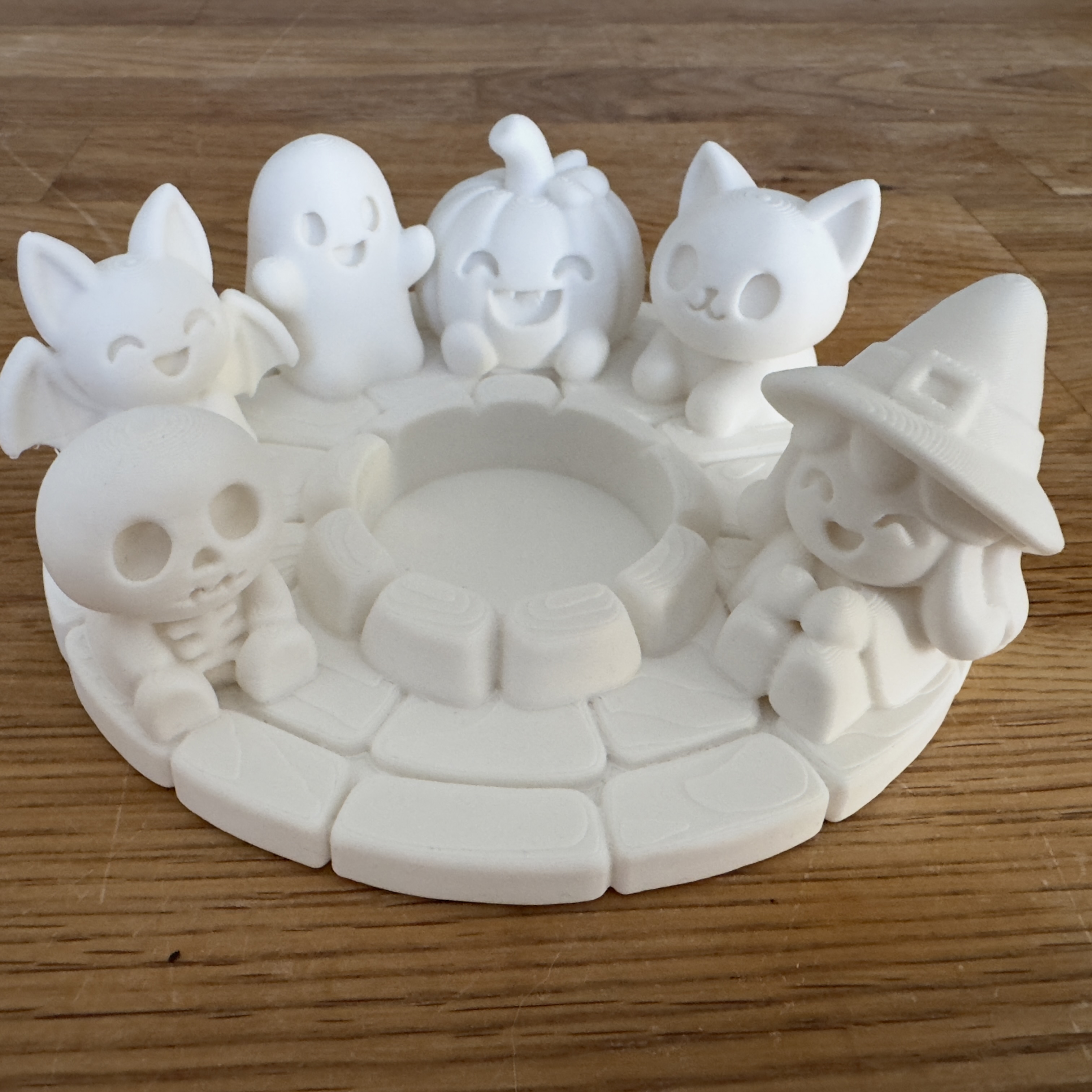 Halloween Tealight Holder – Spooky Friends - 1