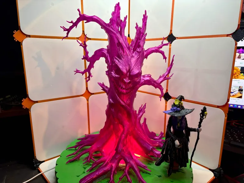 The Witchwood Lantern Tree