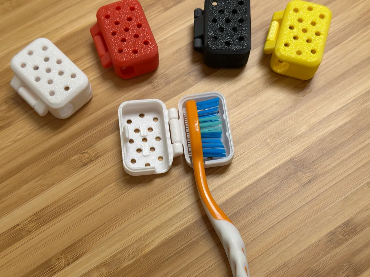 Simple toothbrush travel case view 2