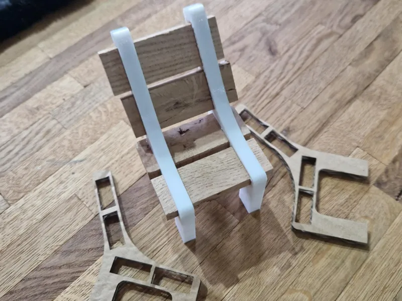 Bank - Stuhl - geschwungen