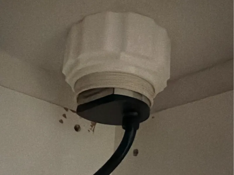 Rosca para torre de energia retrátil de mesa