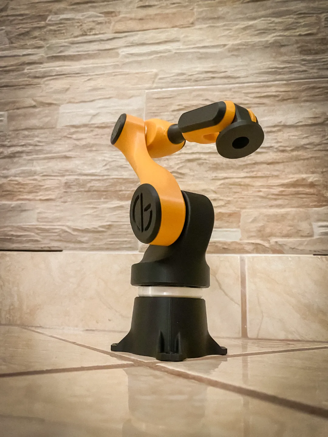 Multi-Purpose 6-Axis Articulating Robotic Arm view 2
