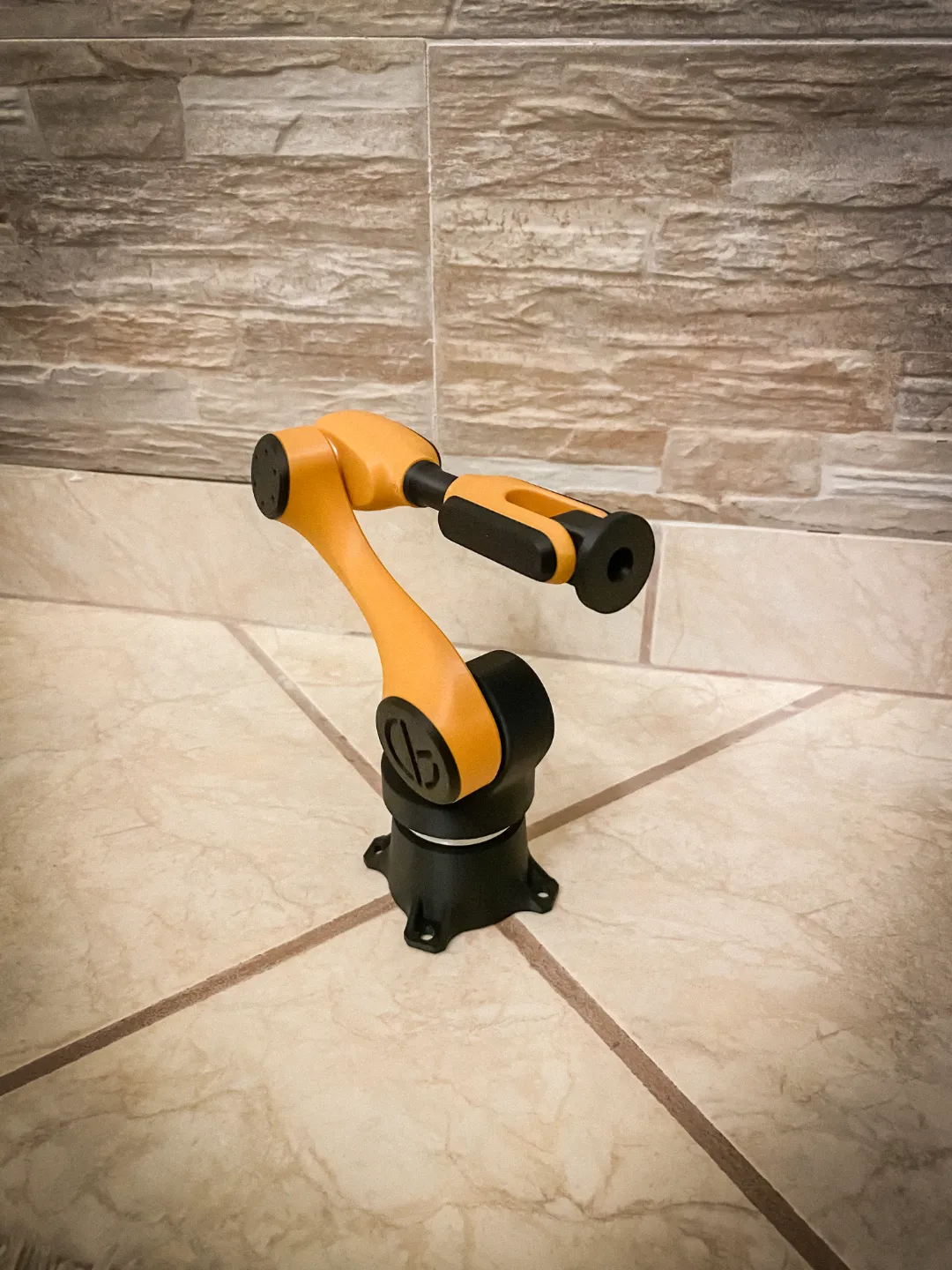 Multi-Purpose 6-Axis Articulating Robotic Arm view 3