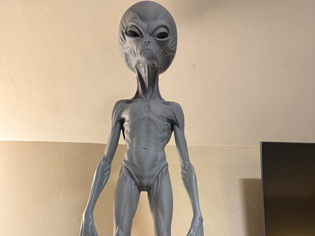 VoRRAX - 3FT Hostile Grey Alien Display Figure - 1