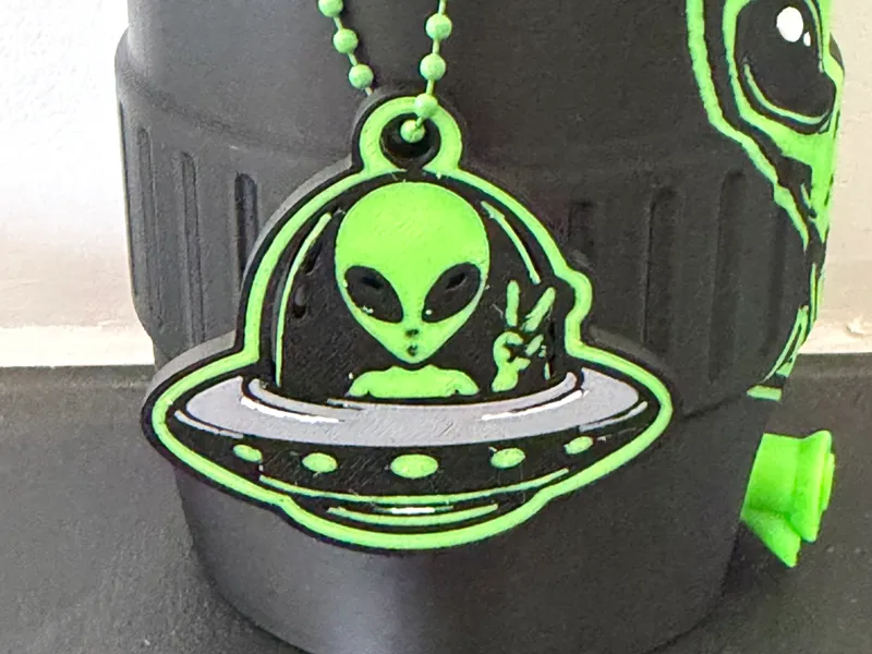 Alien Keychain tab Opener
