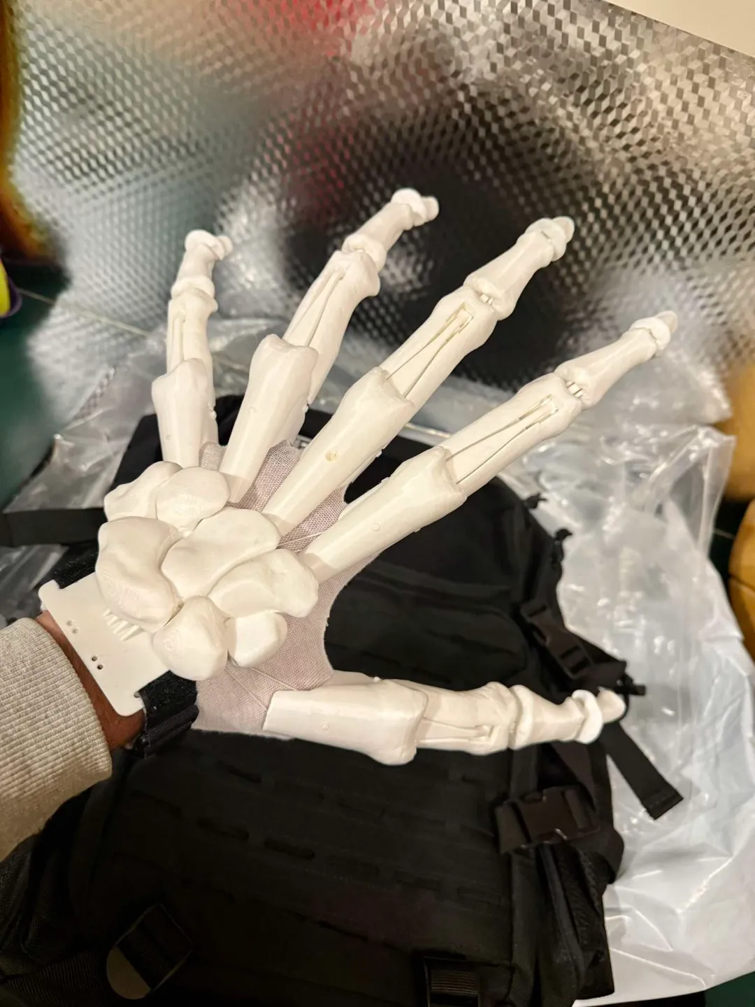 Skeleton Skin for Articulated Hand view 2