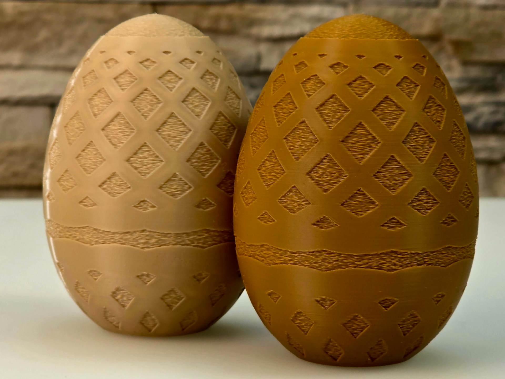 Modern Lattice: Geometric Egg Decor