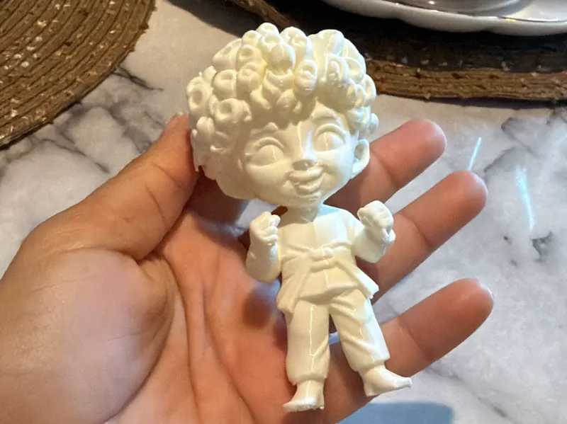 Boneco Menino Luta Colorido Grande