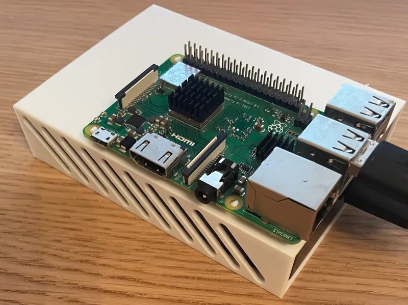 Raspberry 3B+ housing for Seagate Expansion+ 4TB