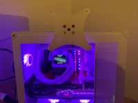 Mit Einschmelzmuttern 0.2mm layer, 6 walls, 70% infill