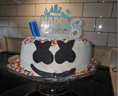 Marshmellow DJ Cake Decoration