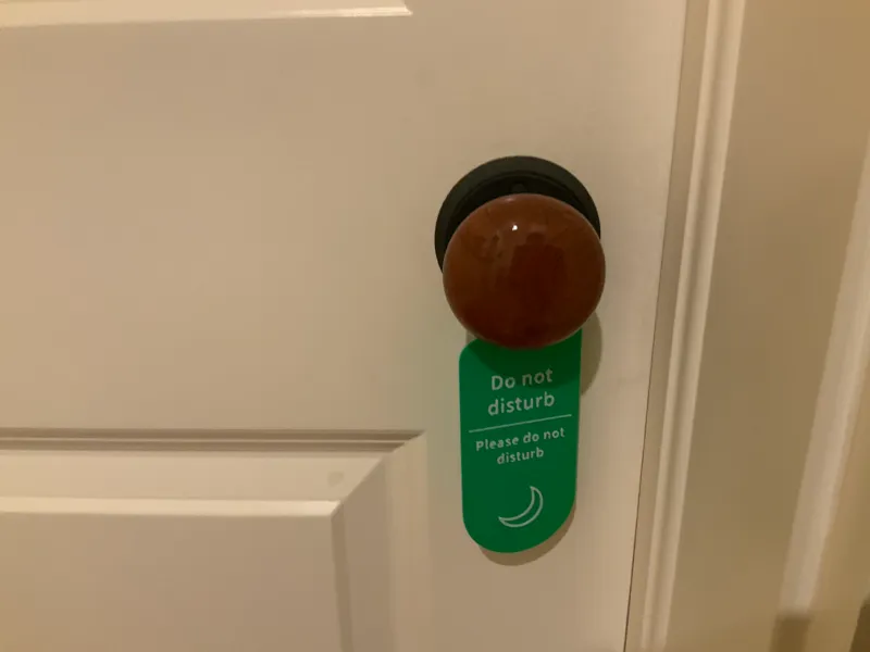 Do Not Disturb and Come On In Sign