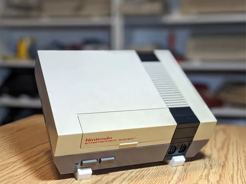 Nintendo NES Display Stand  - 35° incline