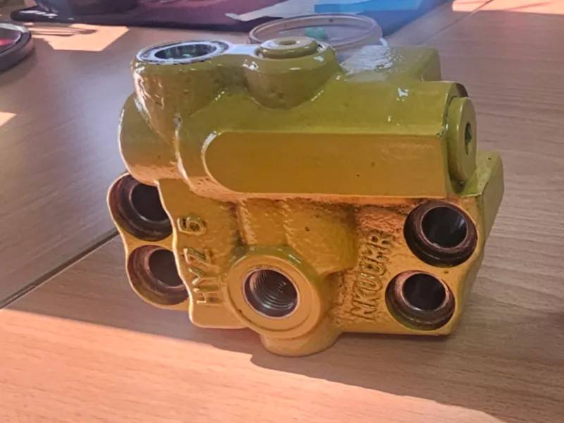 Boom Holding Valve