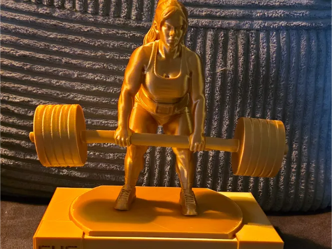 woman axle deadlift 