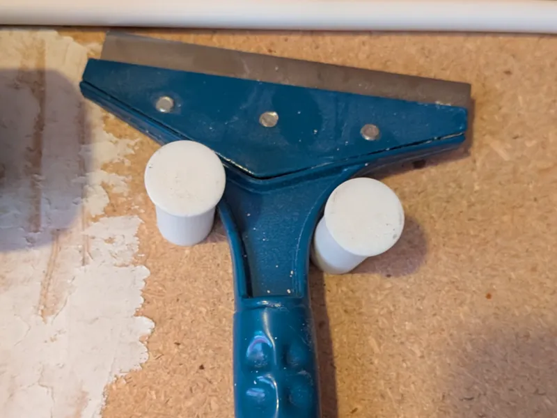 Wallmount without visible fastener