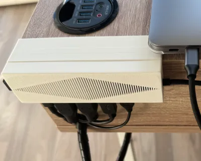 USB-C Dock Table attachment