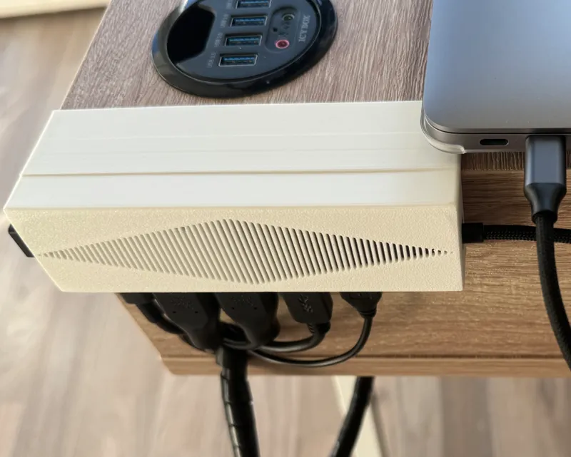 USB-C Dock Table attachment