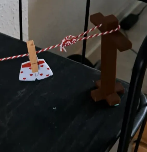 Outdoor drying rack elf on the shelf