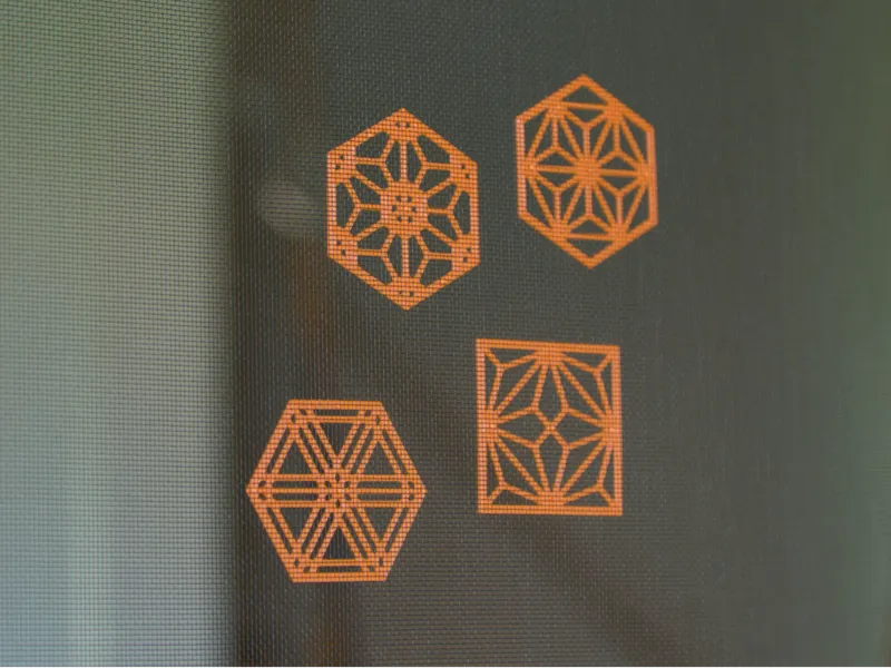 Kumiko fly-screen ornaments for better visability