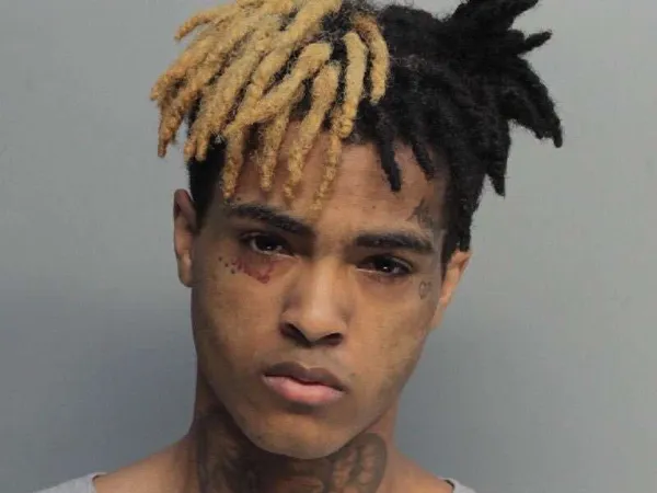Buste de XXXTentacion (version plus musclée, sans tatouages)