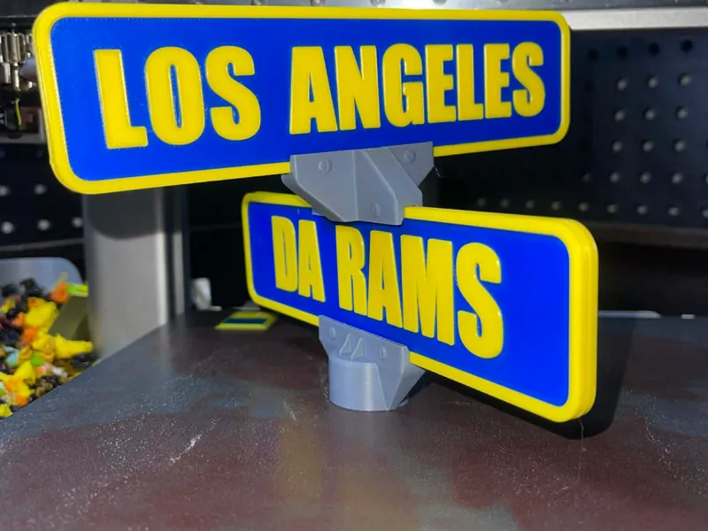 LA RAMS street sign