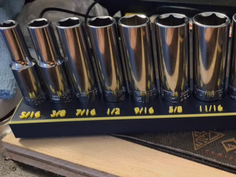 Pittsburgh 3/8 10 pc. SAE Socket set holder