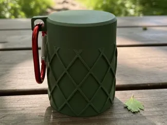 Dose mit Karabinerhaken