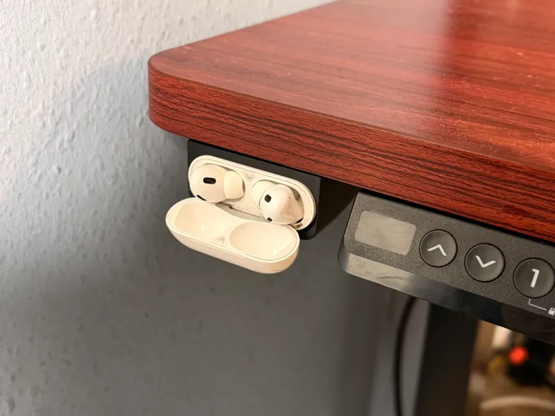 AirPod_Pro_undedesk_Charger_Lightning_v5