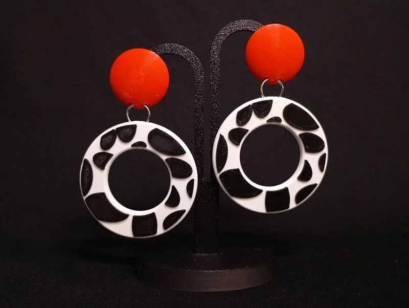 Plaza earrings view 4