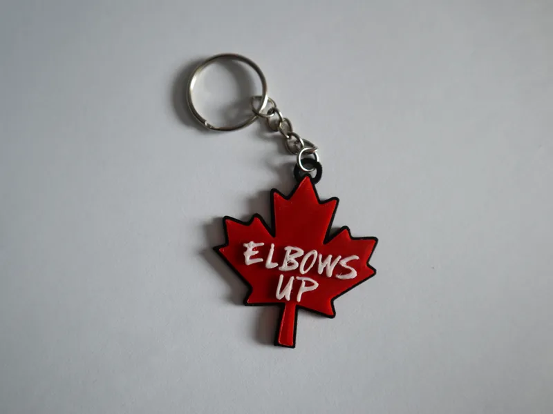 Mapleleaf Keychain "Elbows Up"