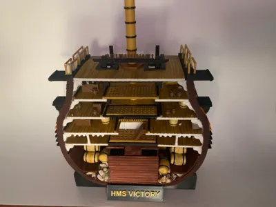 HMS VICTORY CROSS SECTION MODEL
