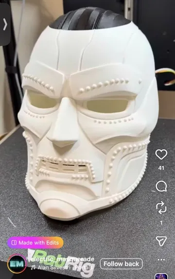 Accesorio para impresora 3D: WEARABLE Cosplay 2026 Dr. Doom, Avengers: Doomsday — vista de referencia 4