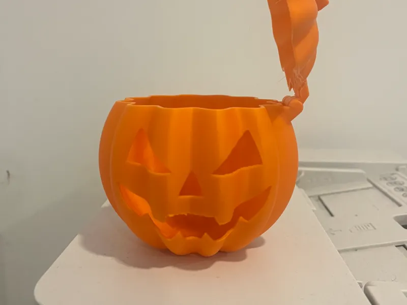 Pumpkin With Hindged Lid