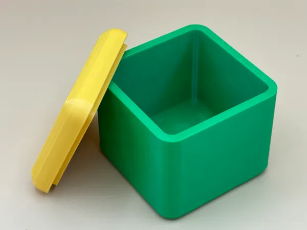 Boîte décorative avec couvercle