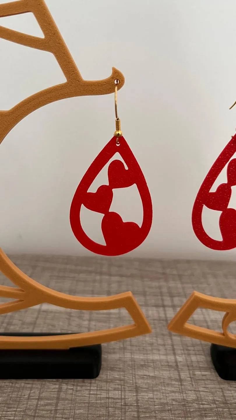 Earring Heart view 3