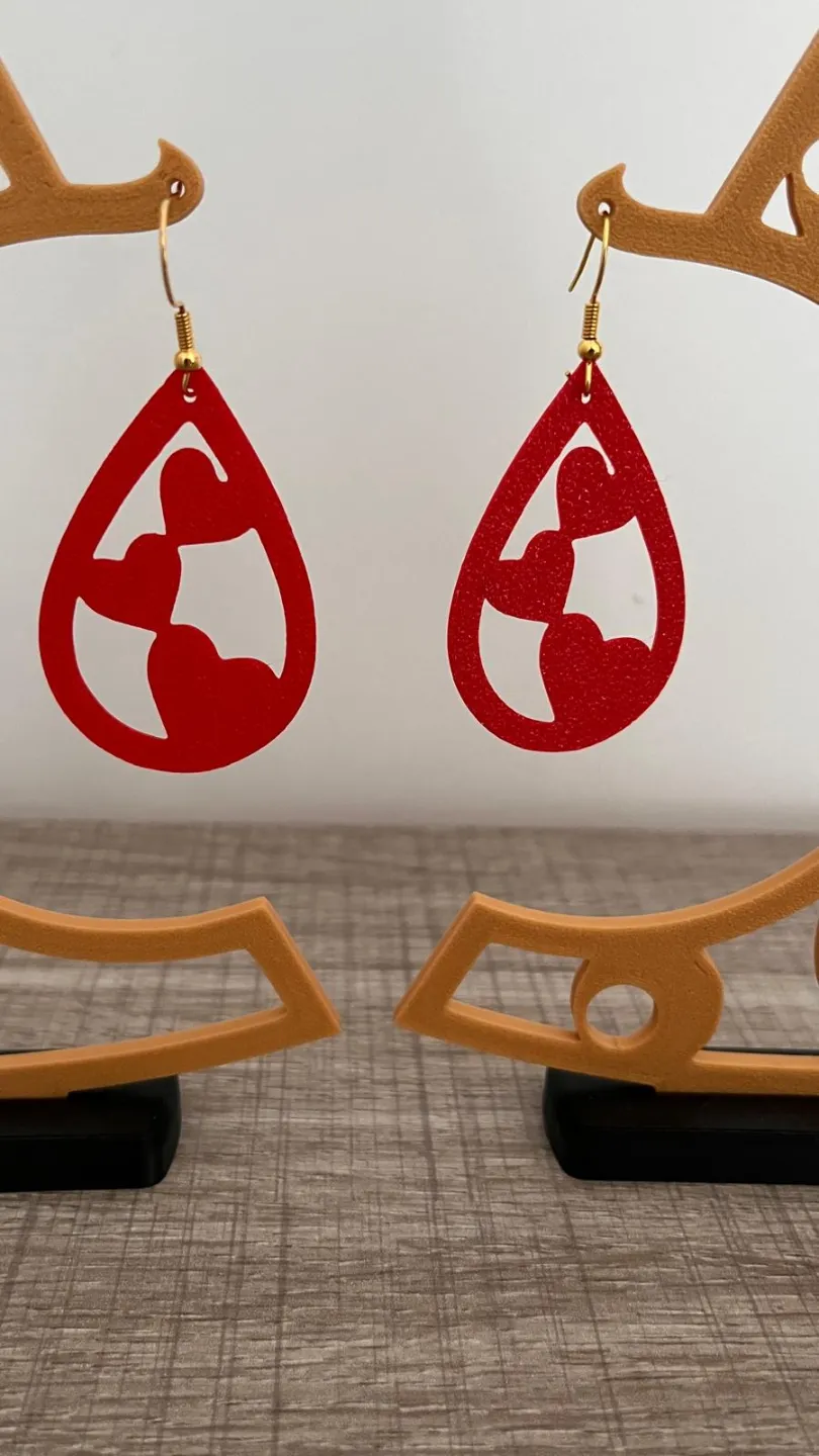 Earring Heart view 2