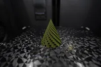 Sapin en spirale façon vase mode — photo 2