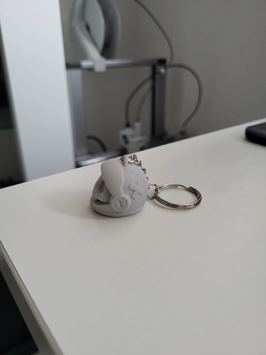 Cute Skull Astronaut - Keychain view 3