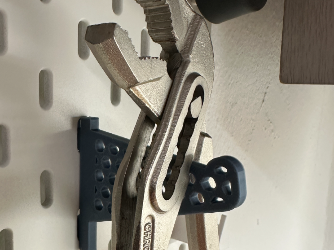 Ultimate Parametric Pegboard Hook (OpenSCAD)
