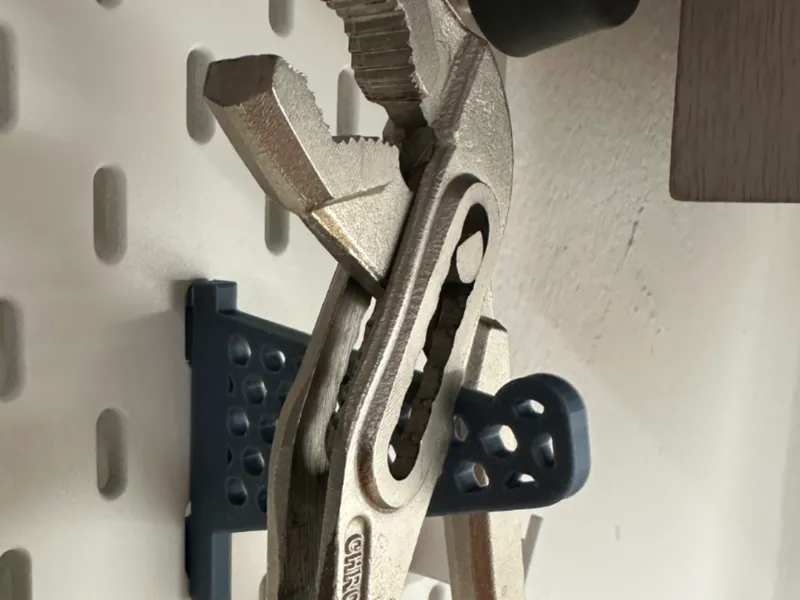 Ultimate Parametric Pegboard Hook (OpenSCAD)