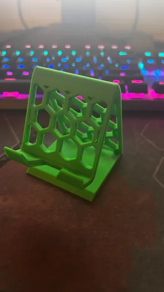 phone stand whit charging hole