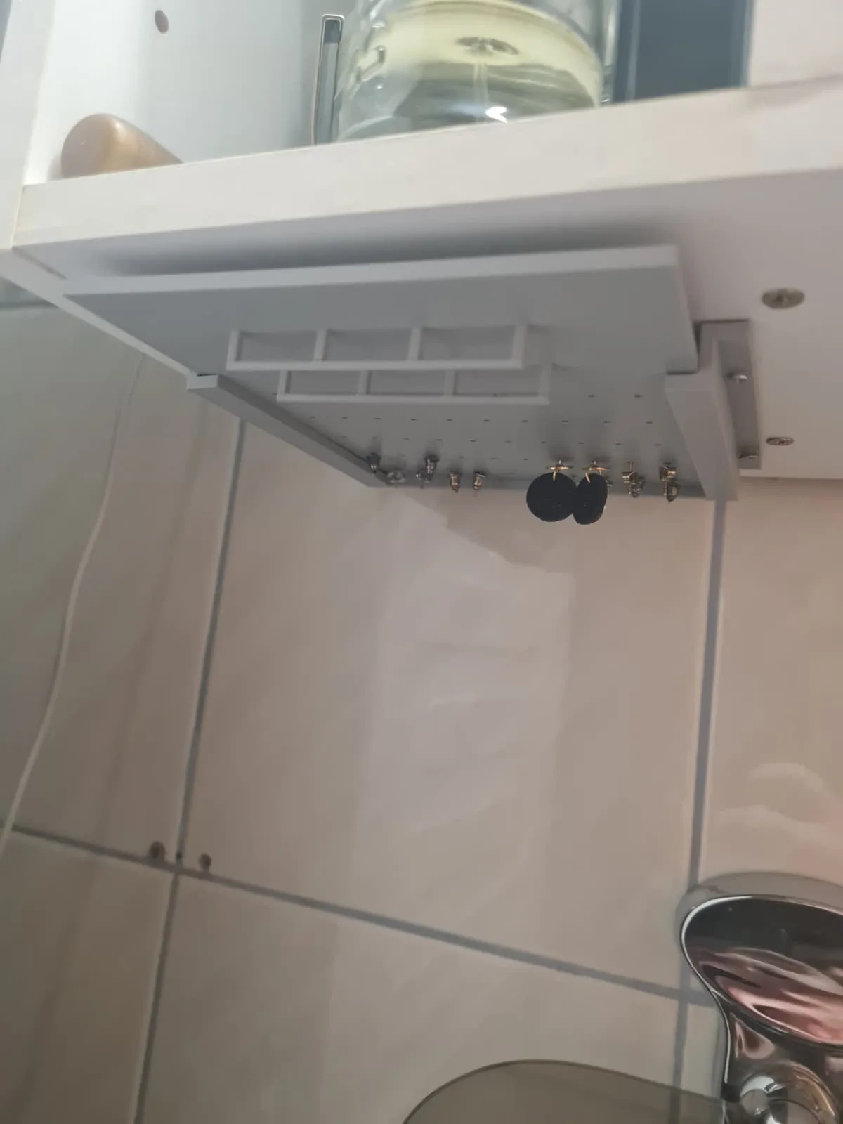 Ohrringhalter zu anschrauben oder kleben view 2