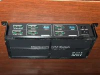 Support sous bureau pour switch KVM 2x2 — photo 1