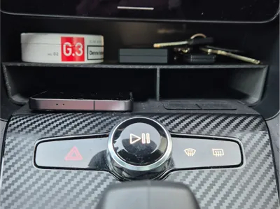 Polestar 2 center shelf