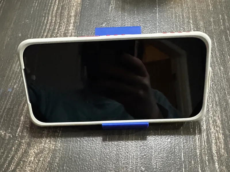 Airline Phone Stand - Print by layer