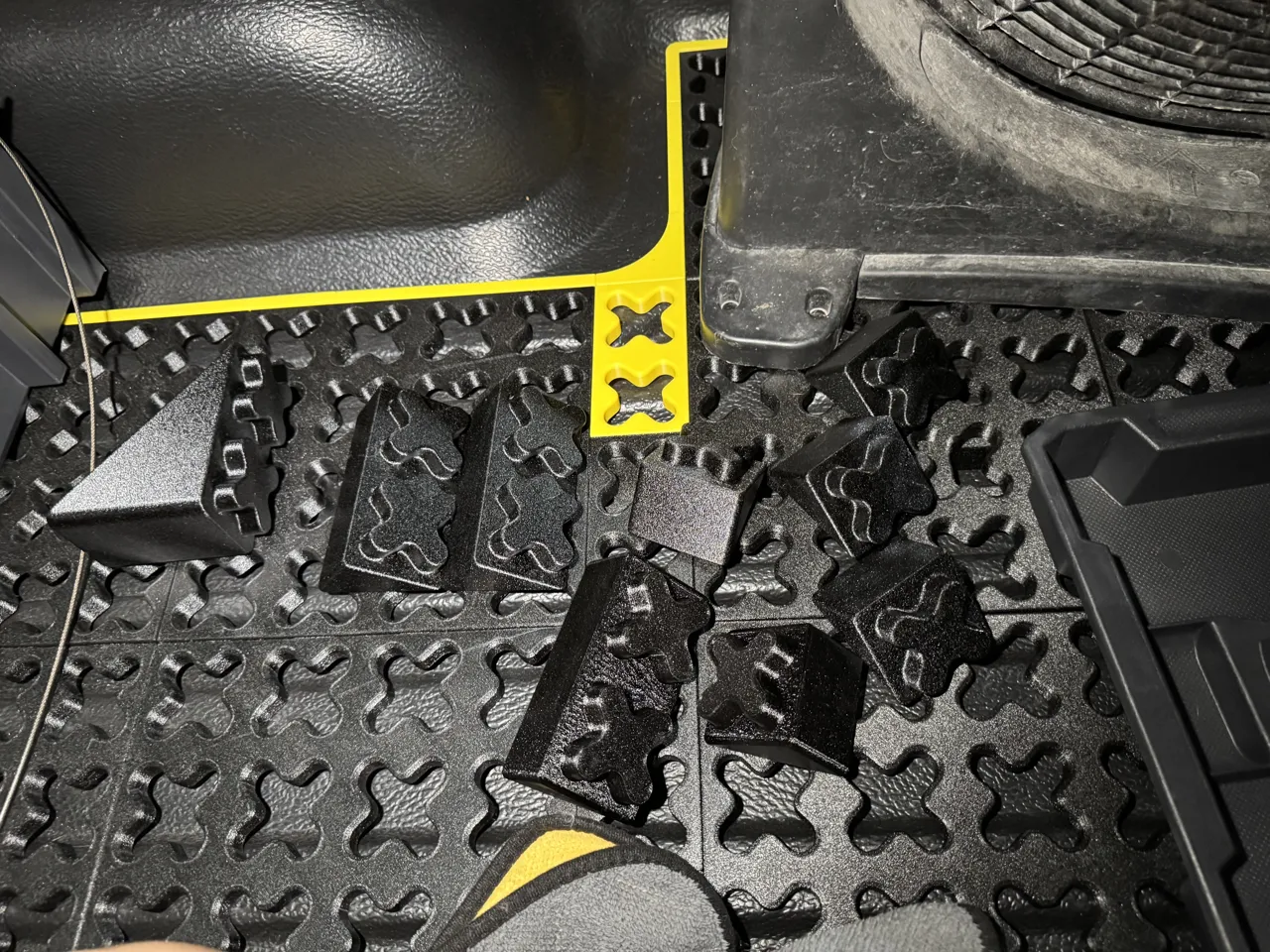 Trunk organizer mat view 4