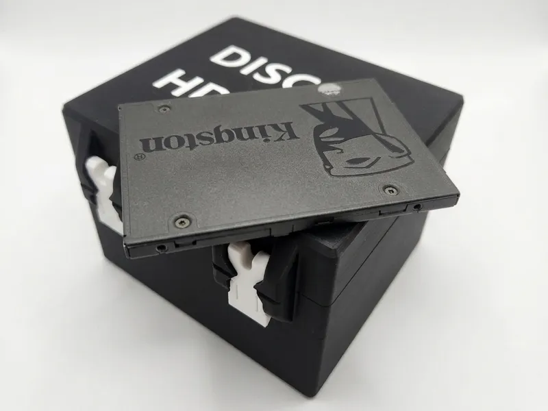 Caja para 10 HDD/SSD 2.5"