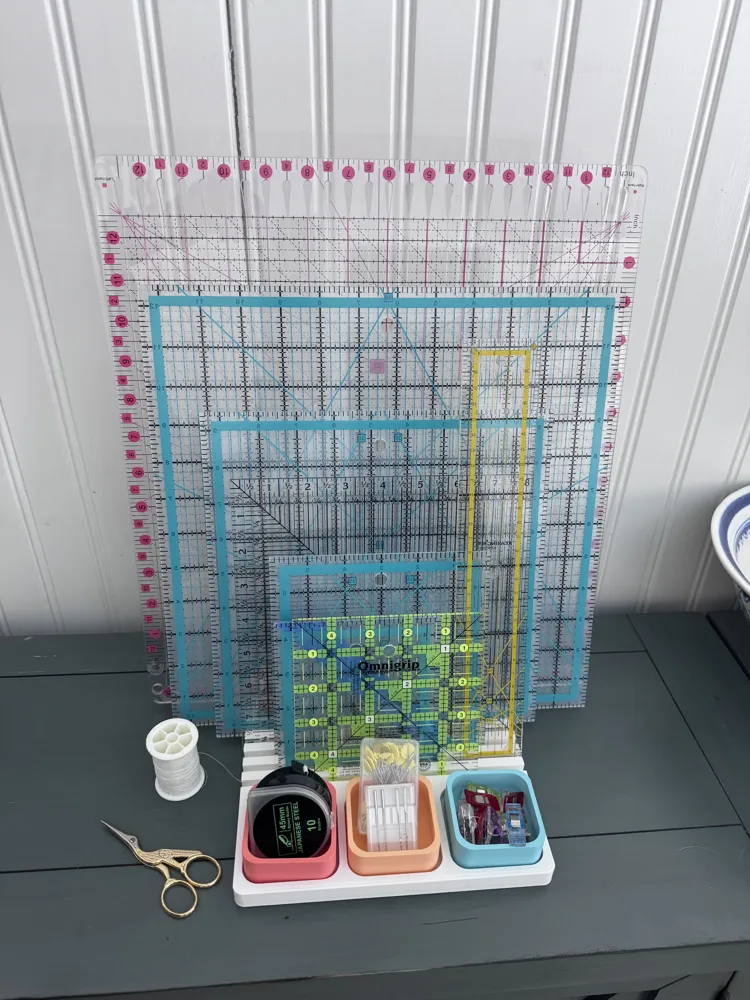 Quilt Ruler Storage Patterns Quilt Ruler Holder with Storage Compartments - Free 3D Print Model ...